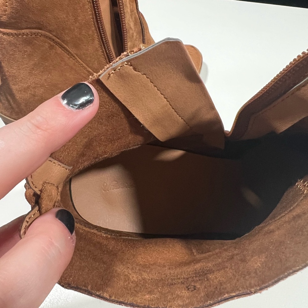Heeled booties - Picture 3 of 4